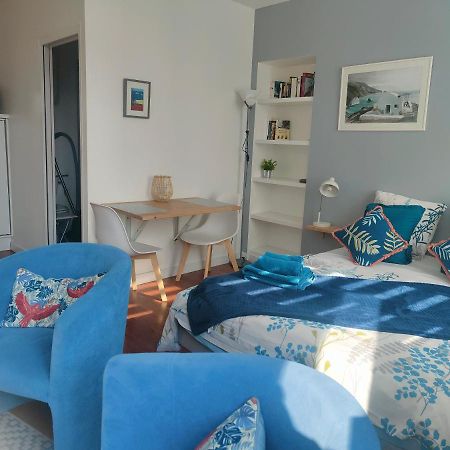 Studio Balcon De La Place Динан Экстерьер фото
