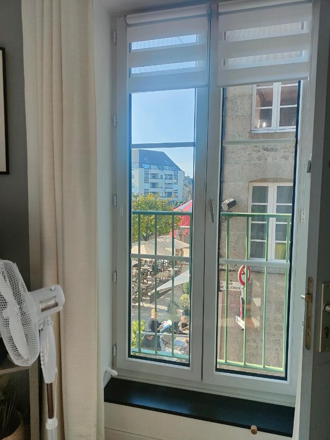 Studio Balcon De La Place Динан Экстерьер фото