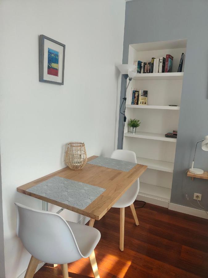 Studio Balcon De La Place Динан Экстерьер фото