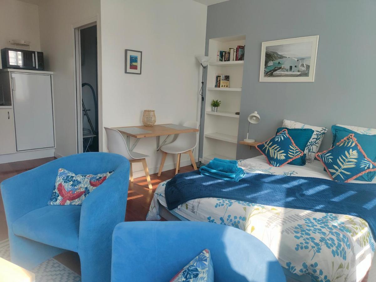 Studio Balcon De La Place Динан Экстерьер фото